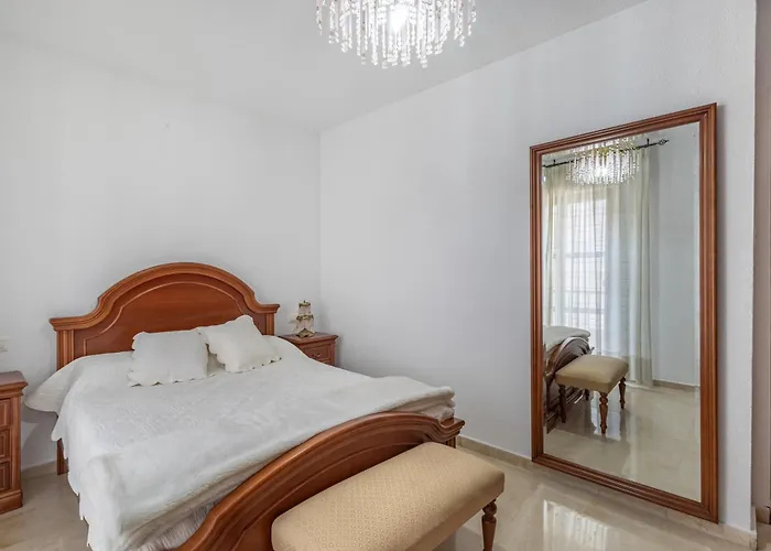 Dreaming Dona Luisa - Free Parking